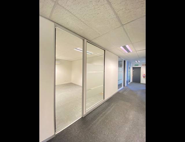 469M² OFFICE TO LET IN BRYANSTON